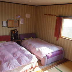 和洋室／ベッドのお部屋に畳スペースあり